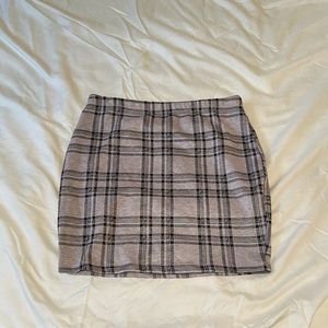 PURPLE BLACK PLAID SKIRT